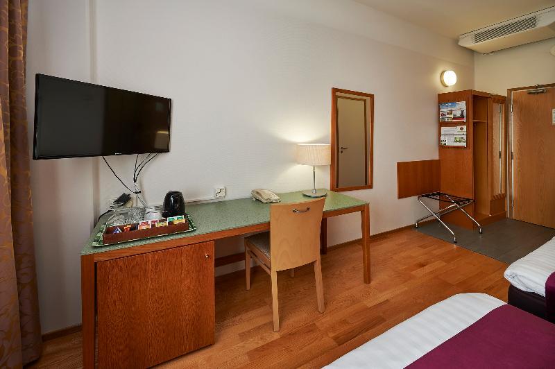 Hotel Helsinki-vantaa Airport By Ihg Vantaa